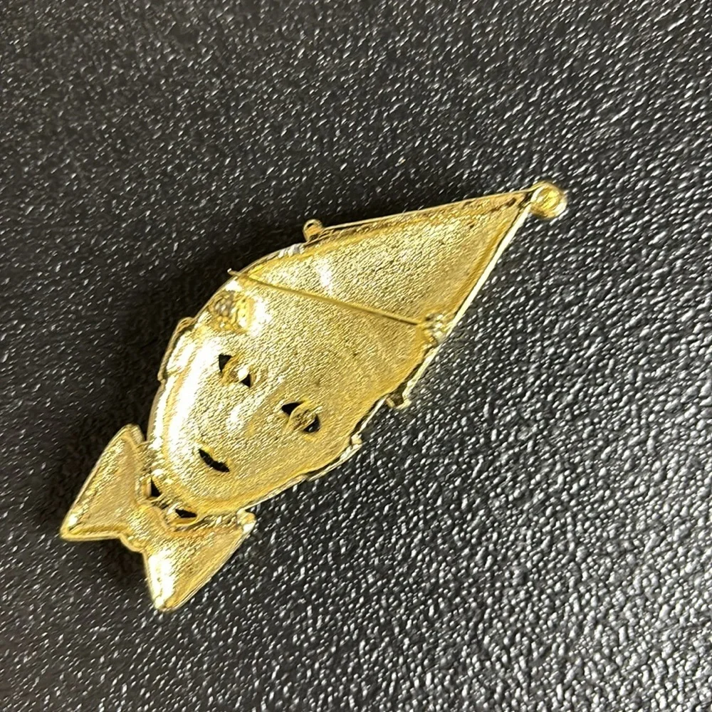 Crying Harlequin Pierrot Clown Mask Brooch Pin Goldtone Vintage 1980s
